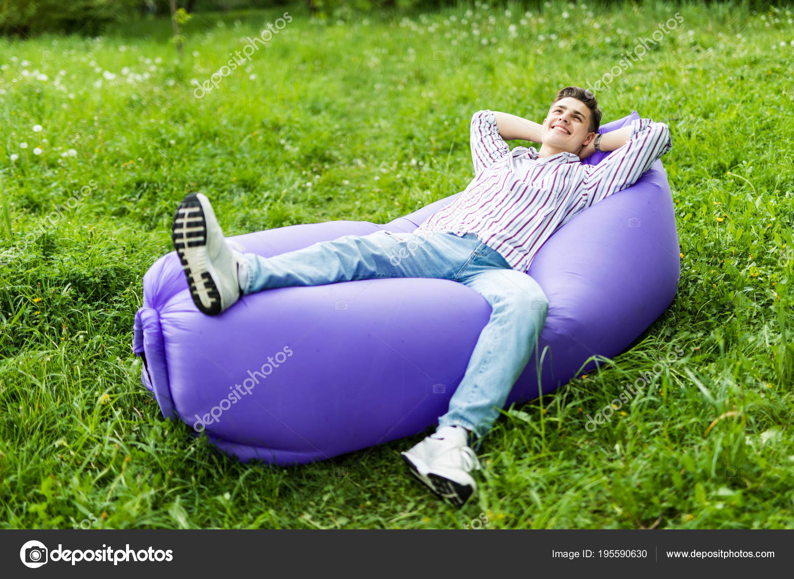 While resting. Общаться с диваном. Мужчина на диване. While resting. While resting.