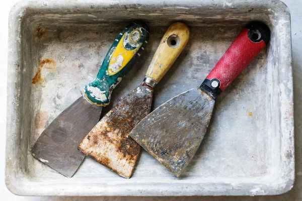 Daireler tamiri için aracı