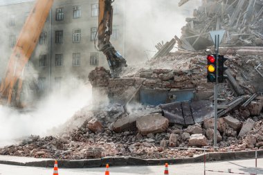 Binalar ve yapılar sökülmesi