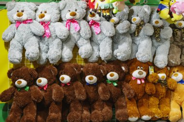 Farklı renkte güzel oyuncak ayılar..