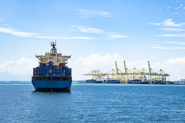 Kargo konteyner gemisi, deniz ulaşım