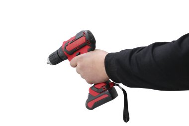 Batarya matkabı ya da tornavida elinde, beyaz arka planda izole edilmiş. Ev ve iş için inşaat aracı