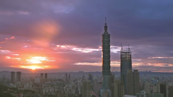 Ciudad de Taipei de día a noche (sin parpadeos ) — Vídeo de stock