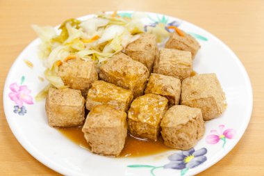 Çin ve Tayvan geleneksel ünlü yemekleri Friedd Stinky tofu