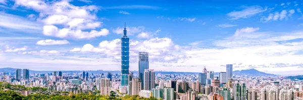 Tramonto del crepuscolo con Taipei 101 nella città di Taipei — Foto Stock