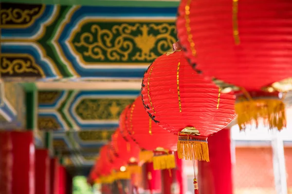Çince fenerler Çin Yeni Yılı kutlamaları için kağıt