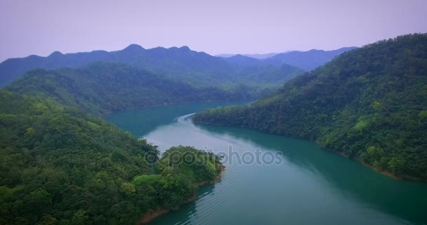 Foto aérea del embalse de Jade en Taipei, Taiwán . — Vídeo de stock