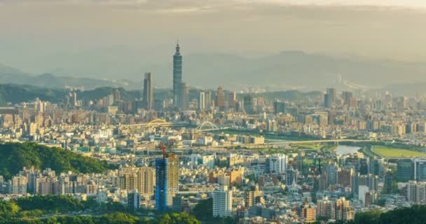 Cidade de Taipei de dia para noite (sem cintilação ) — Vídeo de Stock