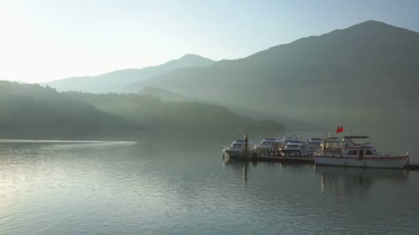 Dramatiskt Solljus Vid Chaowu Wharf Sun Moon Lake Taiwan — Stockvideo