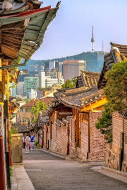 Bukchon Hanok Köyü Seul geleneksel Kore tarzı mimarisi
