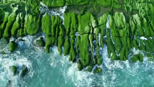 Aerial Shot Green Reef Lao Mei Sunny Day Taiwan New — Stock Video