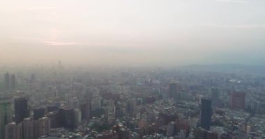  Tayvan 'ın Taipei şehrinin hava görüntüsü.