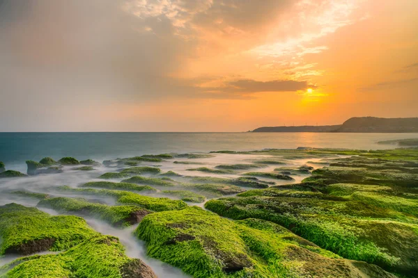 Letecký Snímek Zelené Reef Laoskou Mei Slunečného Dne Tchaj Wan — Stock fotografie