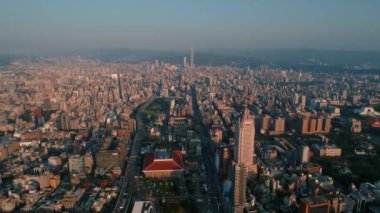 Tayvan 'daki Taipei Ana İstasyonunun Drone görüntüsü
