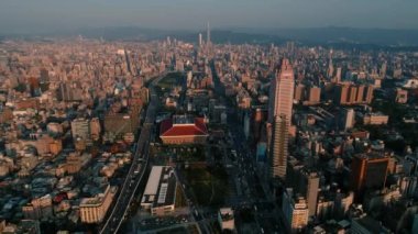 Tayvan 'daki Taipei Ana İstasyonunun Drone görüntüsü