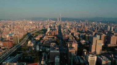 Tayvan 'daki Taipei Ana İstasyonunun Drone görüntüsü