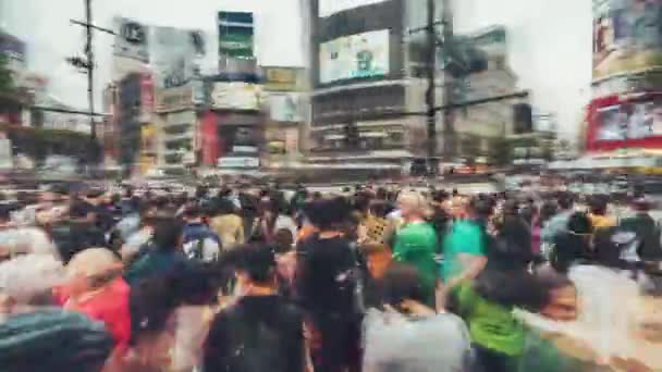 在Shibuya行走的人的崩溃 — 图库视频影像