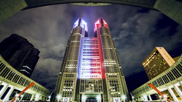 Τόκιο Metropolitan Government Building Στην Περιοχή Shinjuku Του Τόκιο Νύχτα — Αρχείο Βίντεο