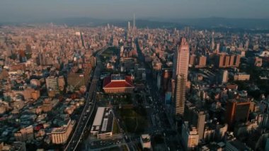 Taipei Ana İstasyonunun İHA görüntüsü