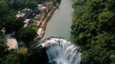 Tayvan 'da Shifen Şelalesi