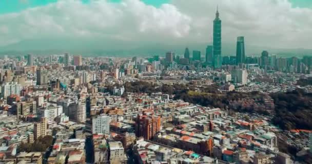 Tayvan Başkenti Taipei Xinyi Finans Bölgesi Ndeki Gökdelenler Güneşli Gökyüzünün — Stok video
