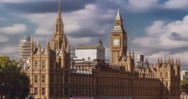 İngiltere, Londra 'daki Parlamento binasına yakınlaş
