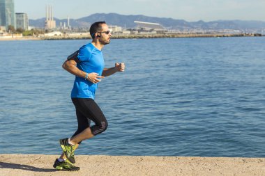 Denize yakın koşma. 