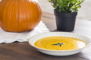 kremalı balkabağı çorbası