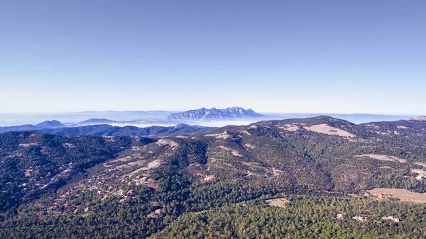 Βουνό Montserrat. Εναέρια άποψη — Φωτογραφία Αρχείου