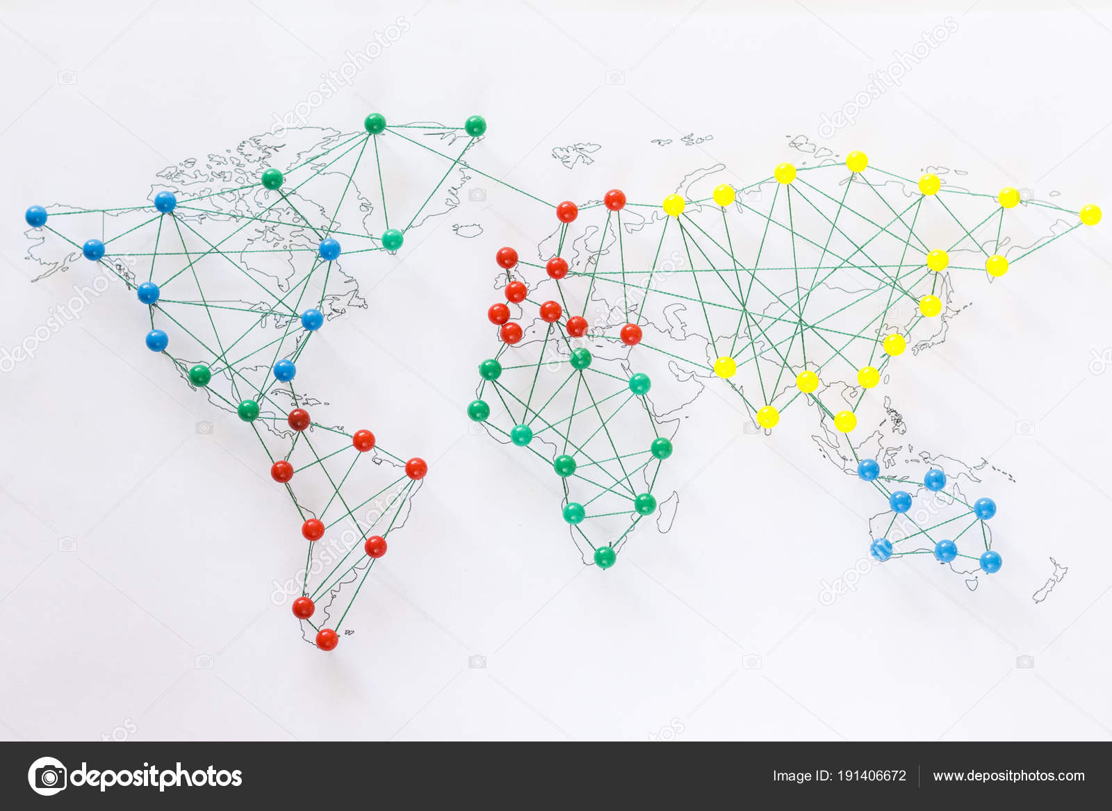 图钉连接的世界地图. ——图库图片© coscaron #191406672