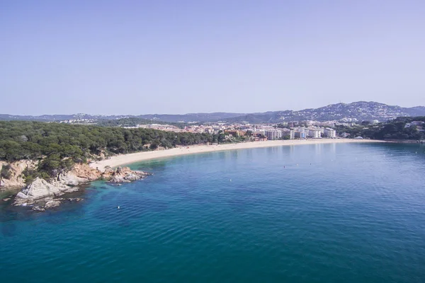 Vista de la playa Fenals en Lloret de Mar, Costa Brava, Cataloni — Foto de Stock