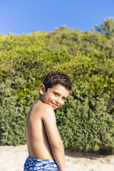 Portrait Petit Enfant Sur Plage — Photo