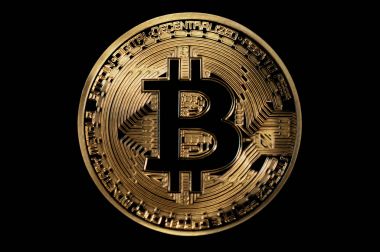 siyah izole bitcoin sembolü altın sikke