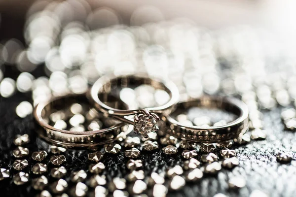 Anéis Casamento Uma Textura Prata Foto Macro — Fotografia de Stock