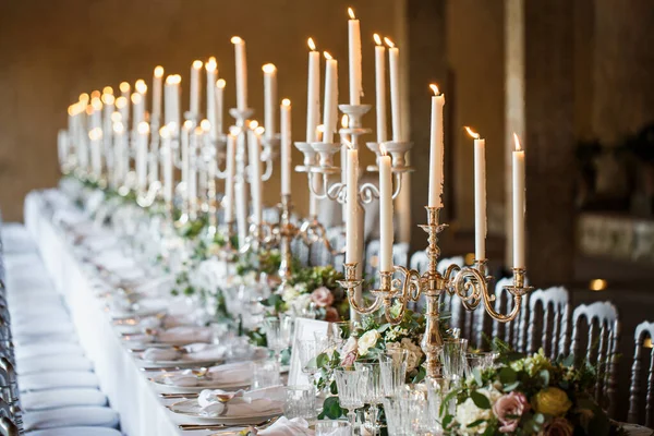 Velas Pie Sobre Mesa Para Celebraciones Inflamado Puede Ver Diseño — Foto de Stock