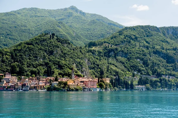 Οριζόντια Προβολή Της Πόλης Varenna Λίμνη Κόμο Ιταλία — Φωτογραφία Αρχείου