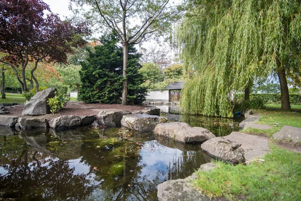Japon tarzı, Edinburgh Kyoto Dostluk Bahçesi. Birleşik Krallık