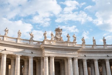 Bir heykel St Peter's Bazilikası Vatikan içinde ayrıntı