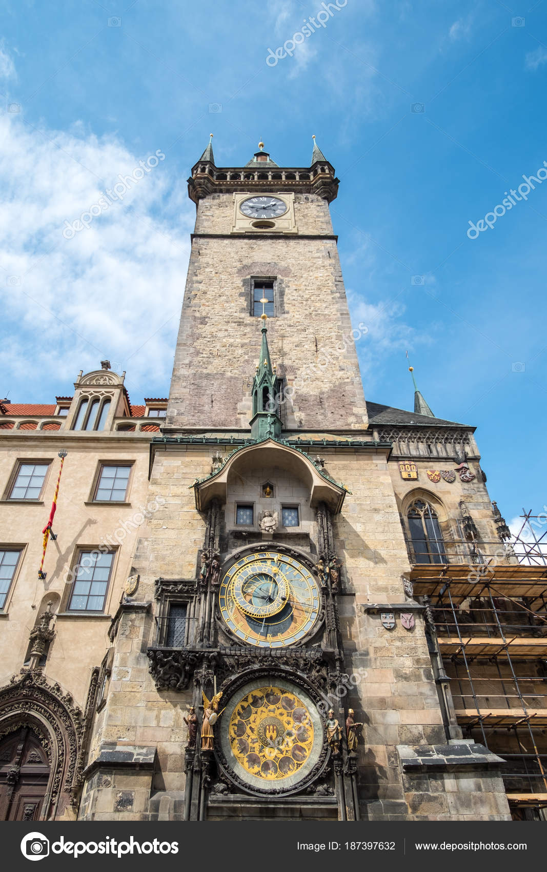 天文時計 またはプラハ Orloj プラハ チェコ共和国の首都に位置する中世の天文時計 ストック写真 C Moomusician 天文時計 またはプラハ Orloj プラハ チェコ共和国の首都に位置する中世の天文時計 ストック写真 C Moomusician