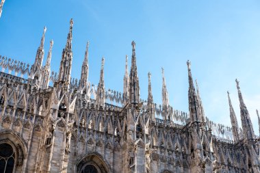 Milano Katedrali'ne ya da Duomo di Milano, Milan, İtalya'nın tarihi merkezinde bulunan Gotik Kilisesi detay.