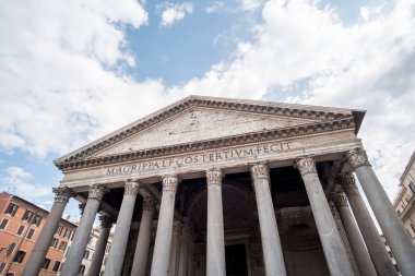 Pantheon, eski bir Roma Tapınağı, şimdi bir kilise. Roma, İtalya.