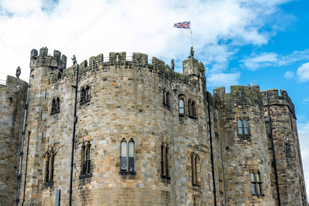 Alnwick Castle in Alnwick in the English county of Northumberland, United Kingdom. It is a location for films and programs.