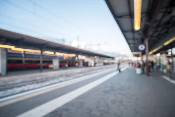 Imagen Borrosa Bokeh Plataforma Estación Tren Verona Italia —  Fotos de Stock