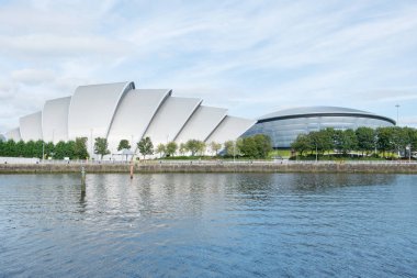 Glasgow, İskoçya - 17 Eylül 2016: Clyde Auditorium, Güney hidro ve Binalar Clyde Nehri Glasgow, İngiltere.