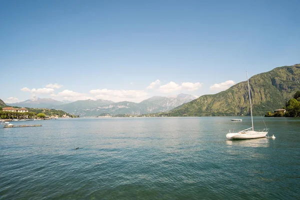 Barco Lago Como Italia — Foto de Stock