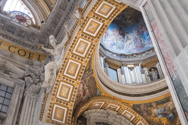 Vaticano Mayo 2017 Interior Basílica San Pedro Una Iglesia Renacentista —  Fotos de Stock