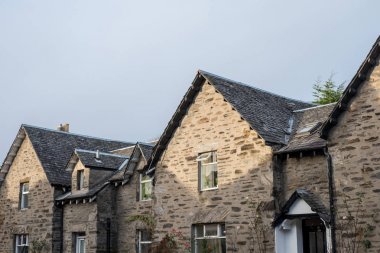 Birleşik Krallık'taki nehir Tummel yatan Pitlochry, burgh İskoçya, Perthshire county otelleri