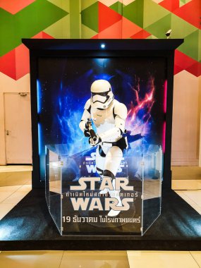 Bangkok, Tayland - 12 Aralık 2019: Star Wars 'ta Storm Trooper heykel modeli sergisi Sinema salonunda Skywalker filmlerinin yükselişi. Film reklamı ya da film endüstrisi konsepti