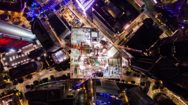 Time Lapse Placu Budowy Dźwigu Transportu Samochodowego Nocy Centrum Singapuru — Wideo stockowe