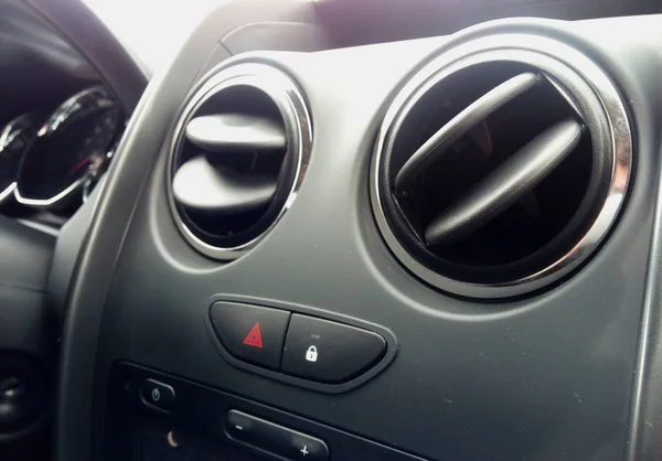 Airconditioner in compacte auto — Stockfoto